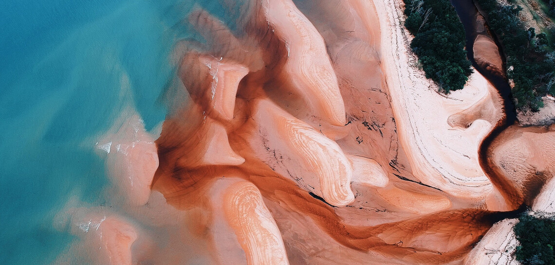 © https://www.pexels.com/photo/aerial-photography-of-seashore-1404918/